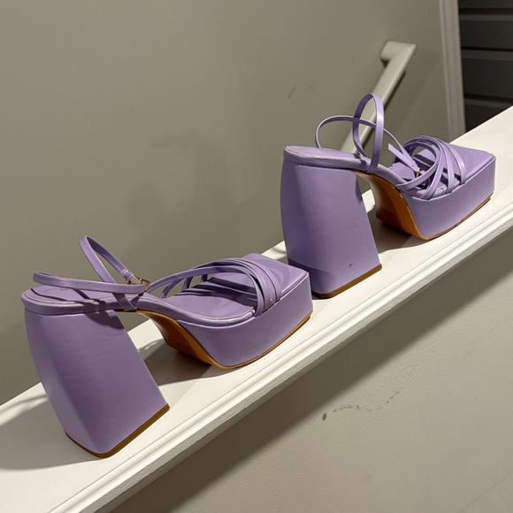 PrettyLittleThing Purple Platform Sandals - Picture 4 of 5